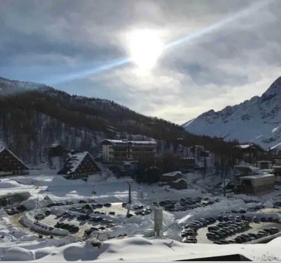 شقة Giomein - Flat In Cervinia 50M From Slopes And City Centre بيريوِل تْشيرفينيا المظهر الخارجي الصورة
